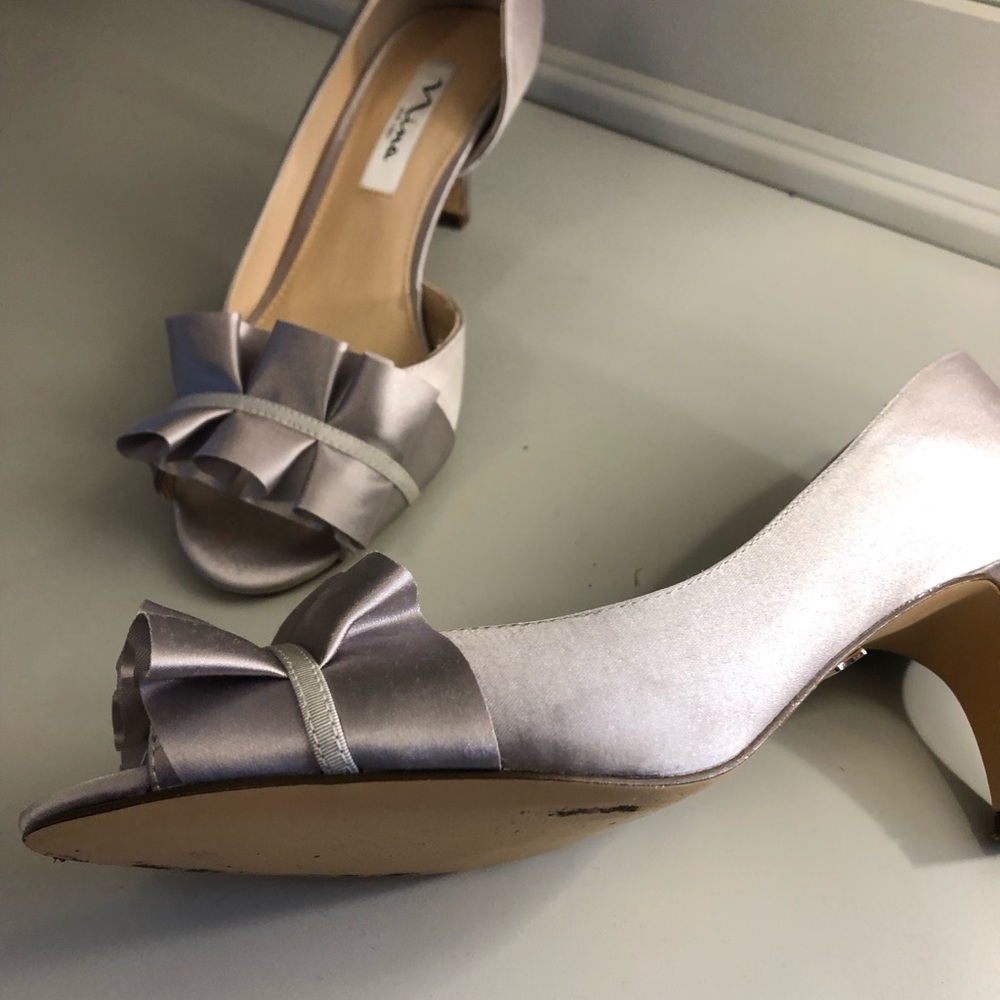 Size 8 silver heels
